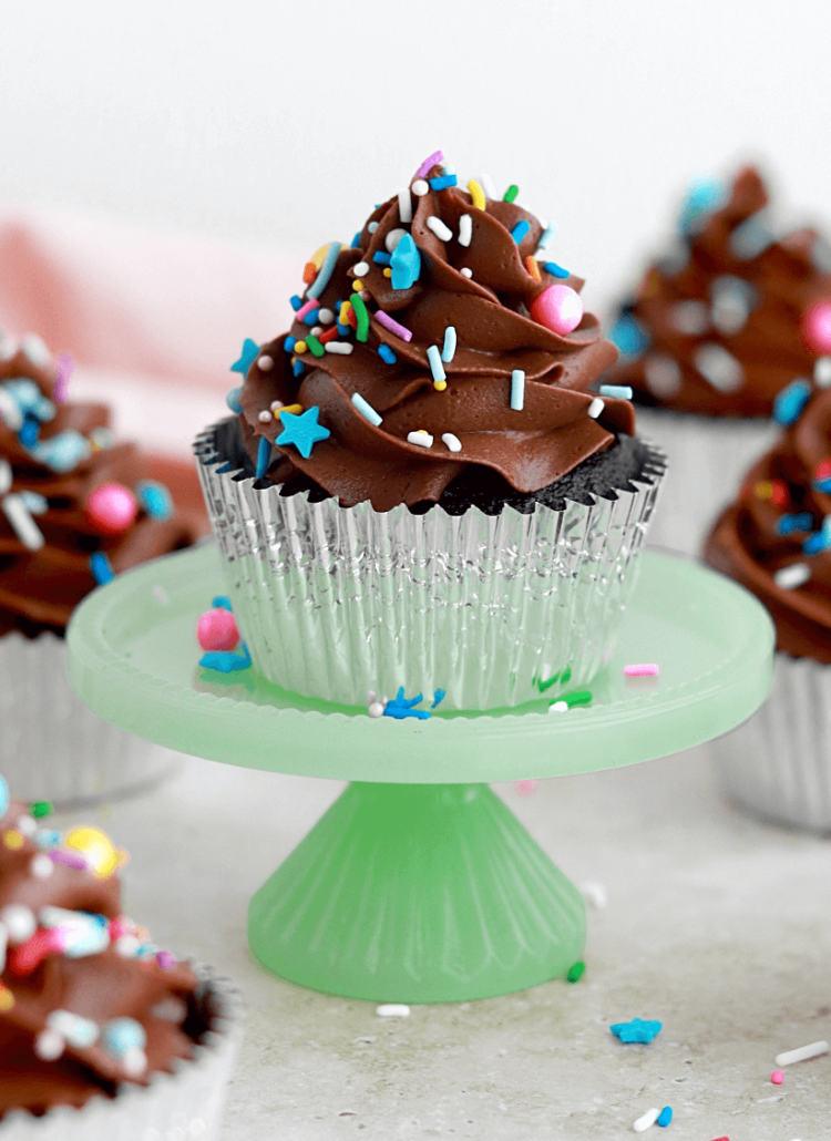 chocolate cupcakes recipe by sugar and sparrow