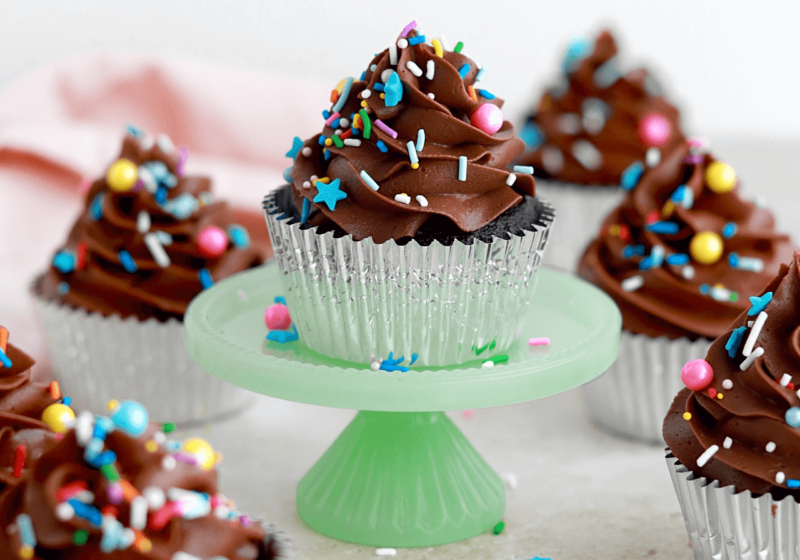 chocolate cupcakes recipe by sugar and sparrow